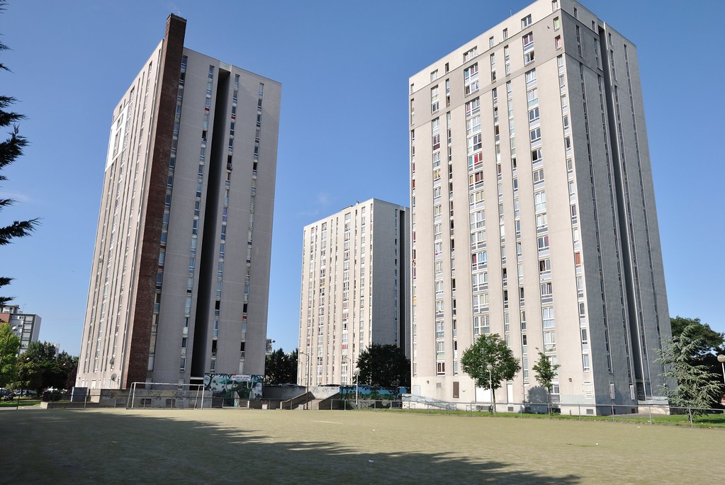 Paris : Légionellose dans la cité, face à une bactérie mortelle, l’OPHLM laisse crever