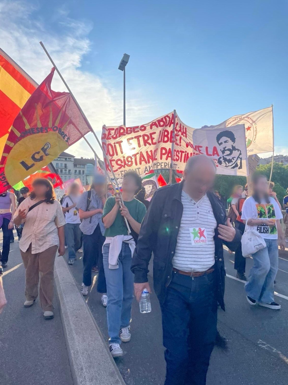 Des manifestations pour les prisonniers kanak de la CCAT, un an après les révoltes