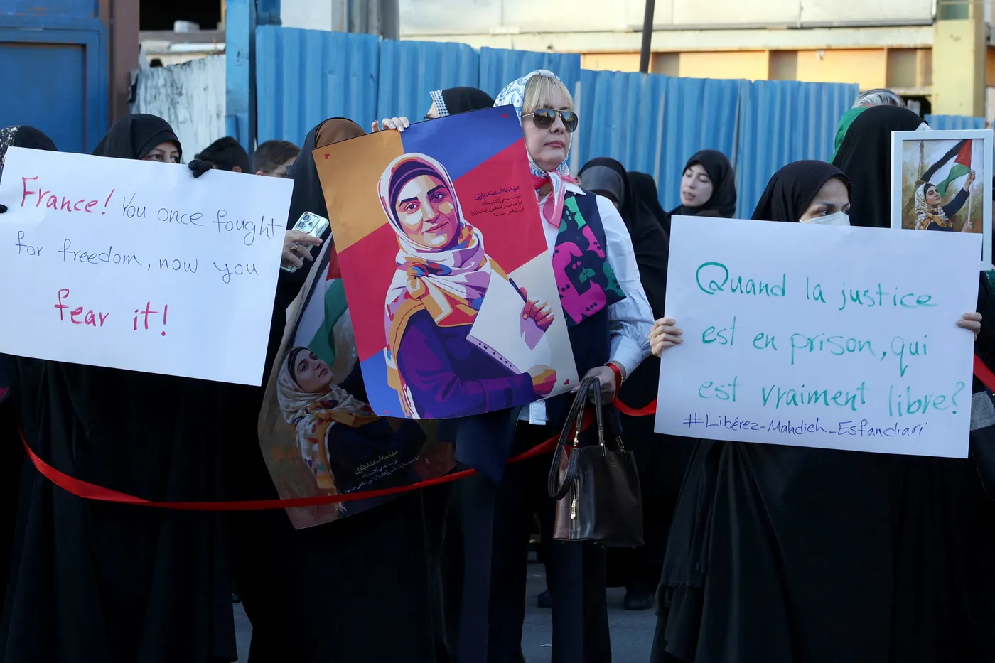 Soutien à Mahdieh Esfandiari !