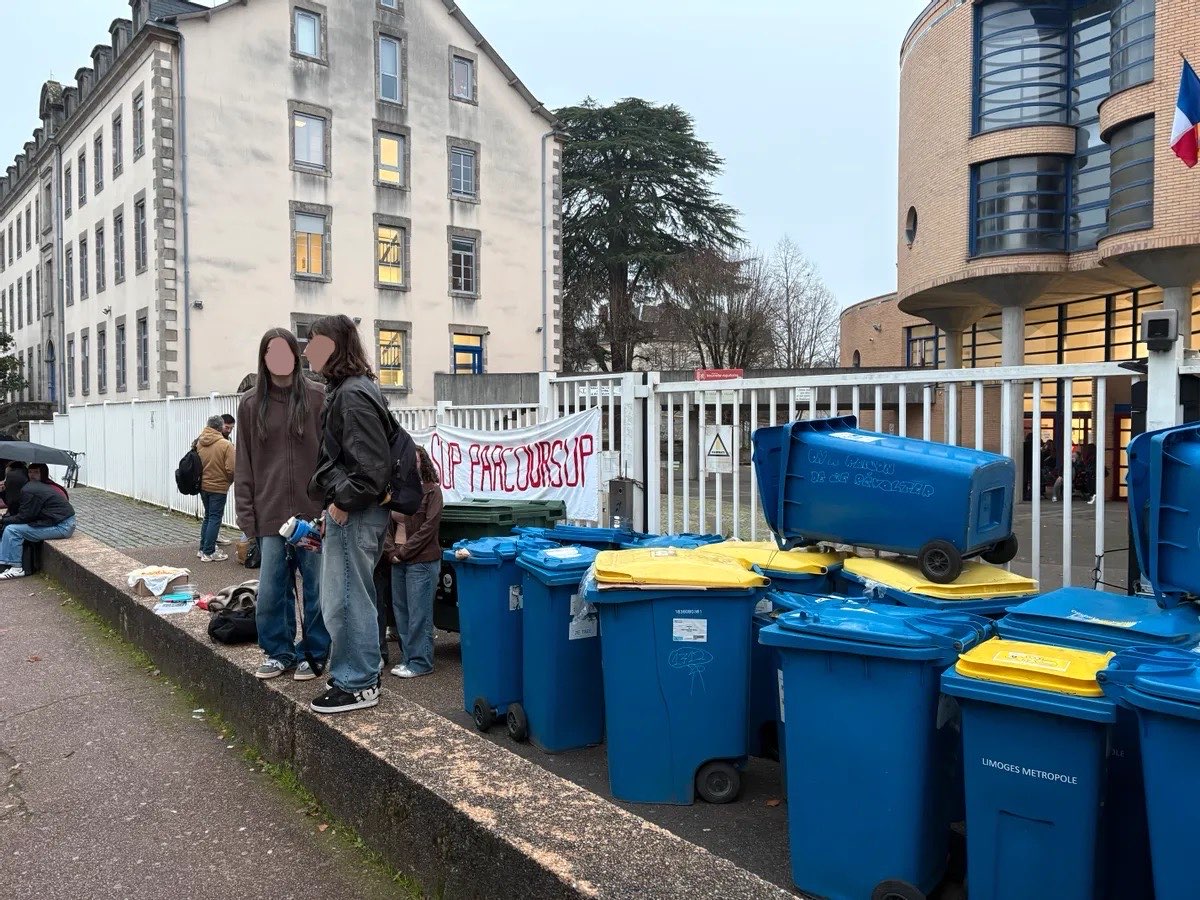 Limoges : le proviseur du lycée Valadon a violenté des jeunes lors d’un blocage pour l&rsquo;ouverture de Parcoursup
